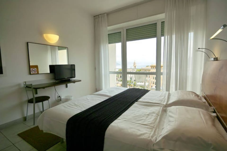 Standard Double Room, Balcony, Sea View (frontal) | Down comforters, memory foam beds, in-room safe, desk