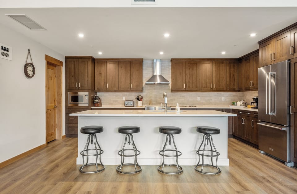 Island, Kitchen sink