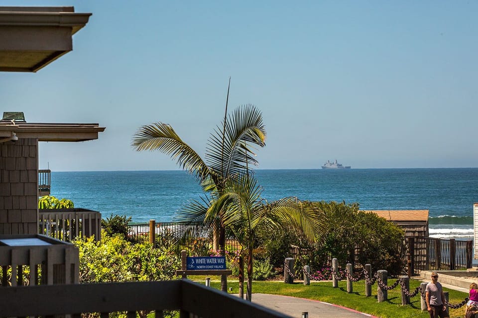 View - Enjoy the gorgeous ocean view from the balcony!