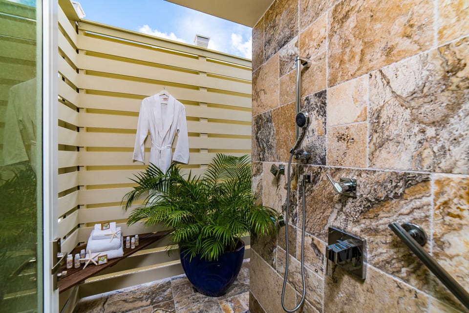 Bedroom 1 - Indoor/Outdoor Shower
