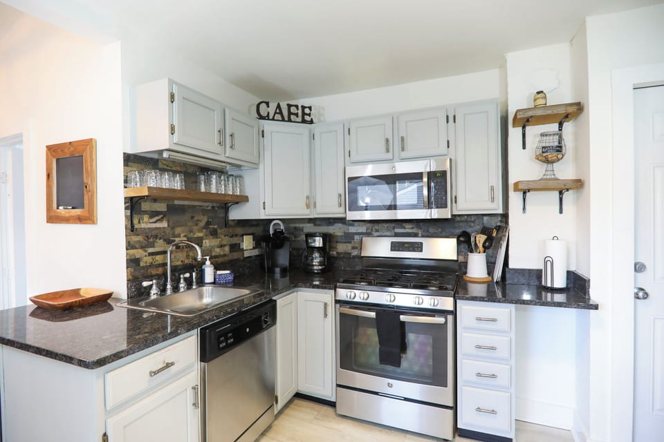 Whip up a Farmer's Market feast on the six-burner stove