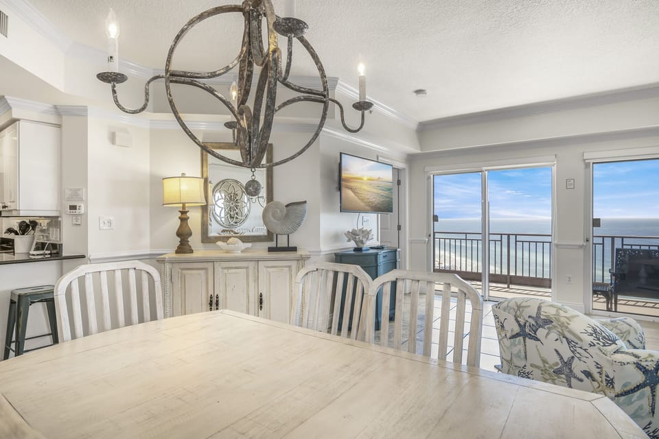 Dining Area & Living