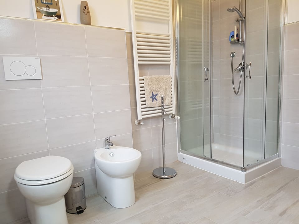 Double Room, Shared Bathroom | Balcony