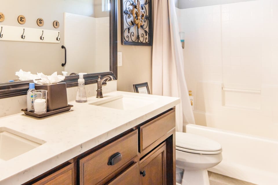 Upstairs Guest Bath - Dual Vanity