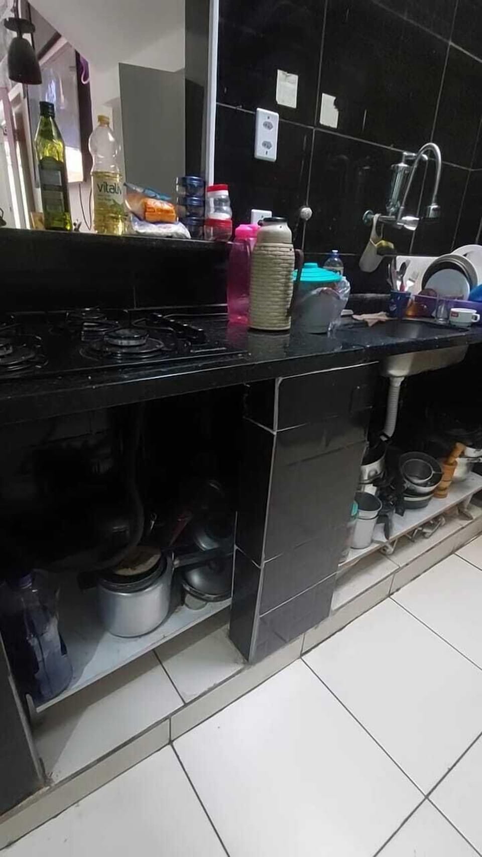 Basic Studio Suite | Private kitchen | Shared fridge, oven, coffee/tea maker, electric kettle