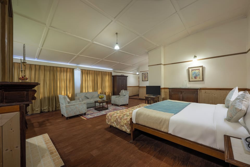 Super Deluxe Rooms | Desk, rollaway beds, free WiFi