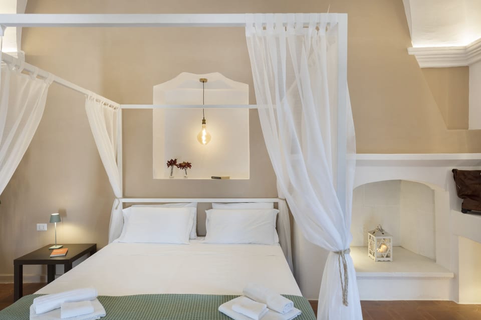Deluxe Room, Terrace | Individually furnished, desk, cribs/infant beds, free WiFi