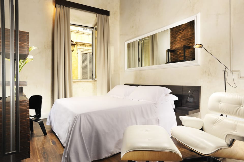 Superior Room | Minibar, in-room safe, desk, soundproofing