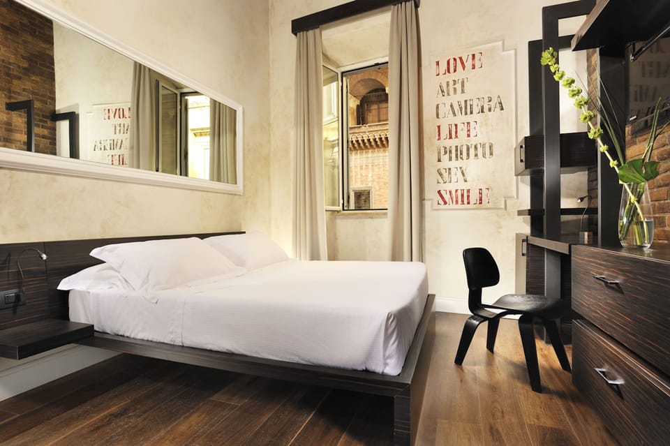 Superior Room | Minibar, in-room safe, desk, soundproofing