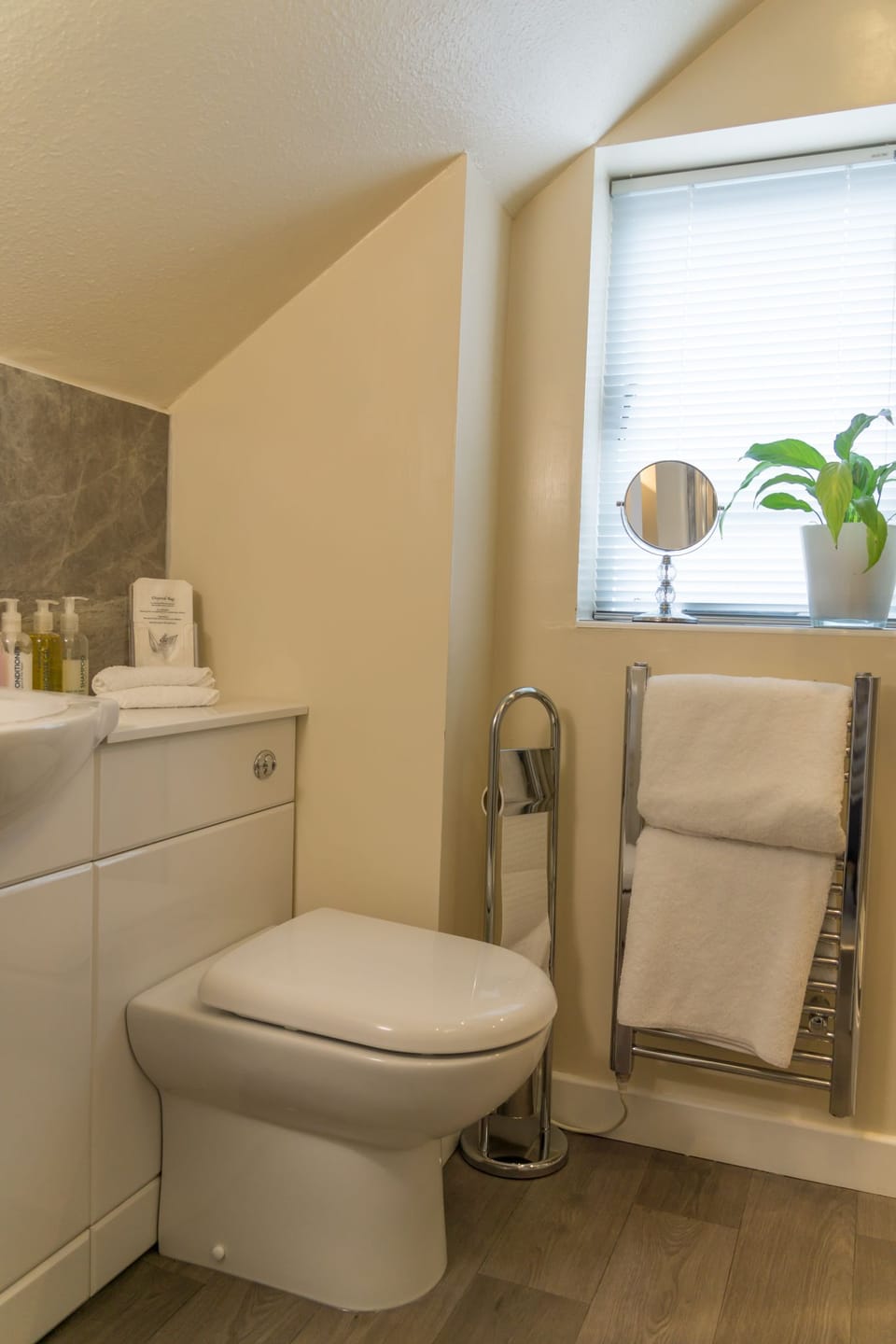 Double or Twin Room, Shared Bathroom | Bathroom | Shower, free toiletries, hair dryer, towels