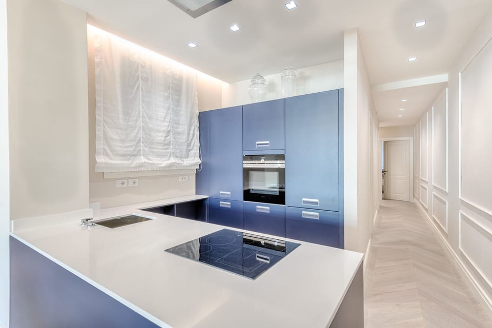Luxury Condo, 3 Bedrooms | Private kitchen | Fridge, oven, stovetop, dishwasher