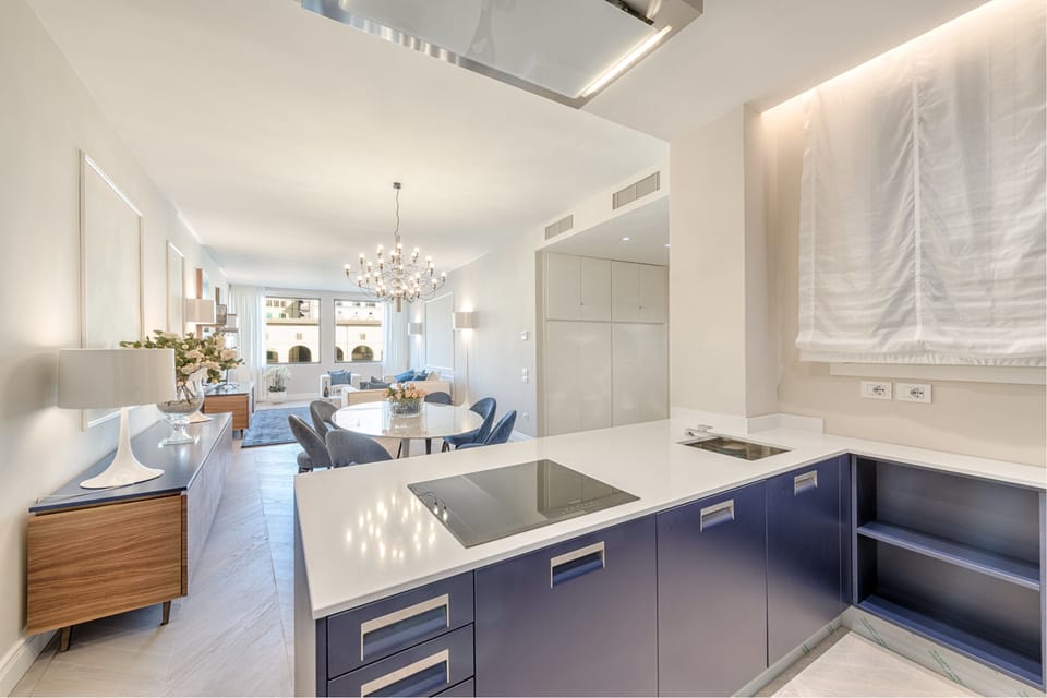 Luxury Condo, 3 Bedrooms | Private kitchen | Fridge, oven, stovetop, dishwasher