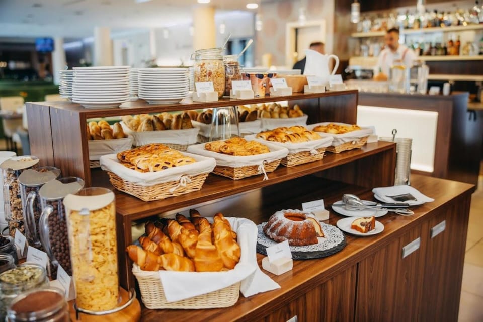 Daily full breakfast for a fee