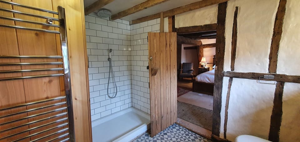 Double Room, Bathtub (Room 2) | Egyptian cotton sheets, premium bedding, individually decorated