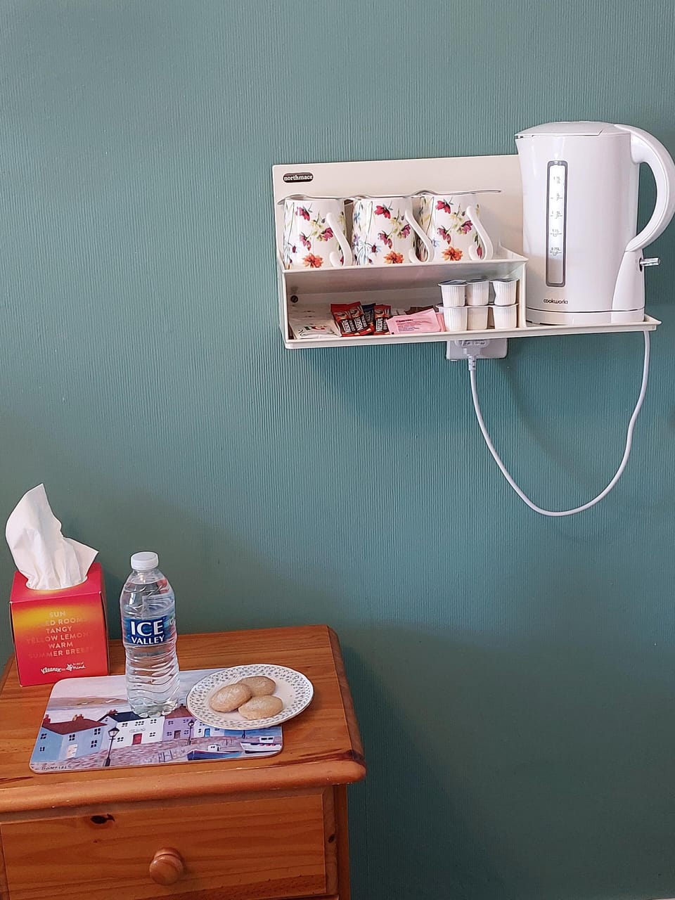Iron/ironing board