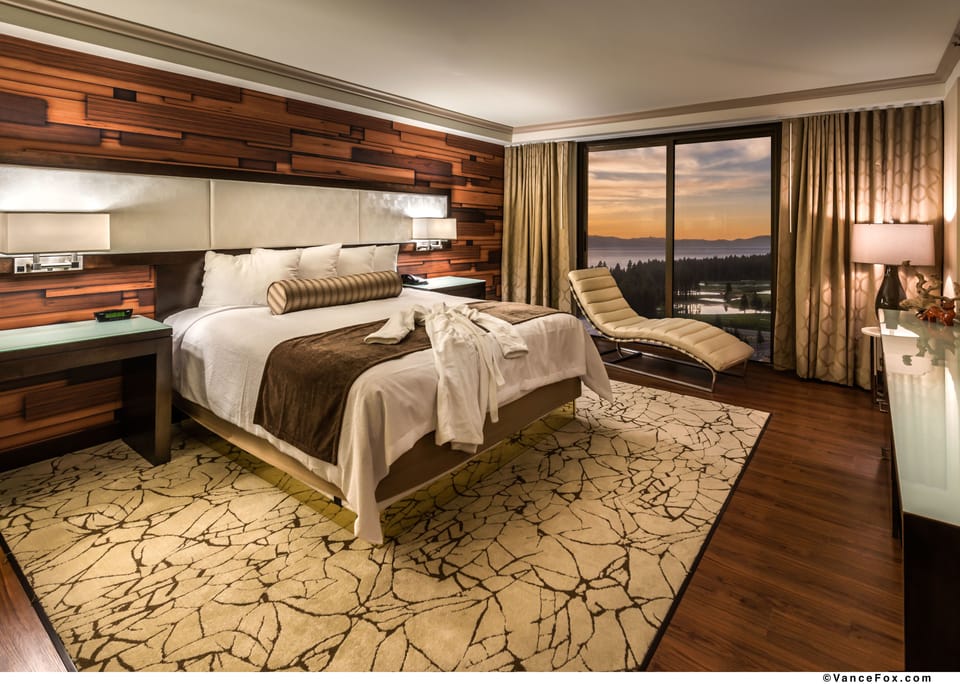 In-room safe, desk, iron/ironing board, bed sheets