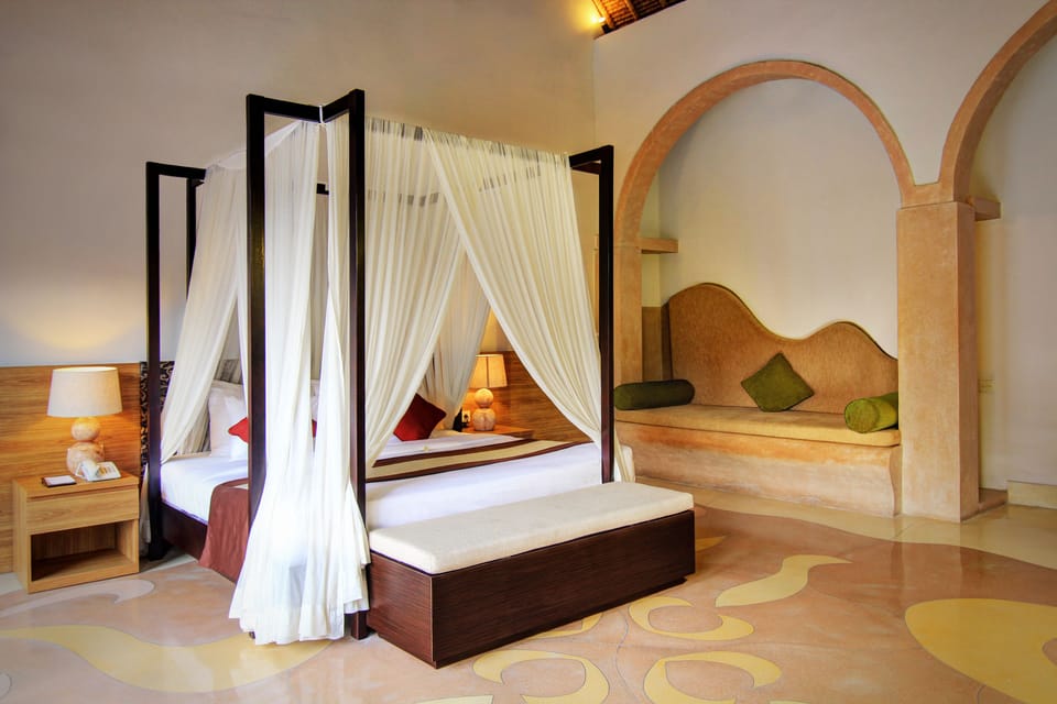 Presidential Villa (3BR) | Minibar, in-room safe, desk, iron/ironing board