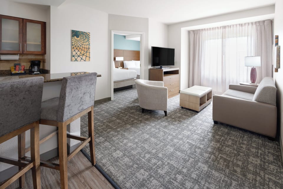 Suite, 2 Bedrooms, Kitchen | In-room safe, desk, iron/ironing board, WiFi (free)