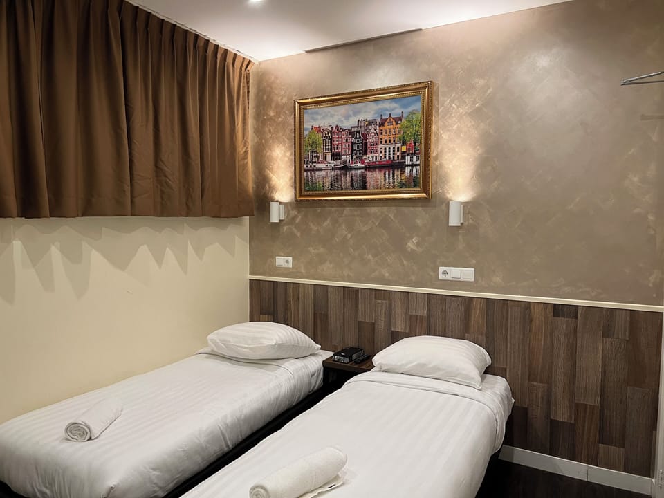 Standard Twin Room | In-room safe, free WiFi, bed sheets