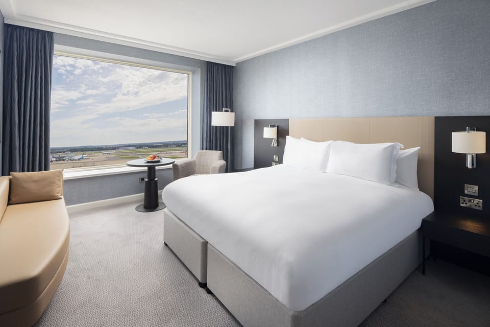 1 bedroom, Egyptian cotton sheets, premium bedding, Select Comfort beds