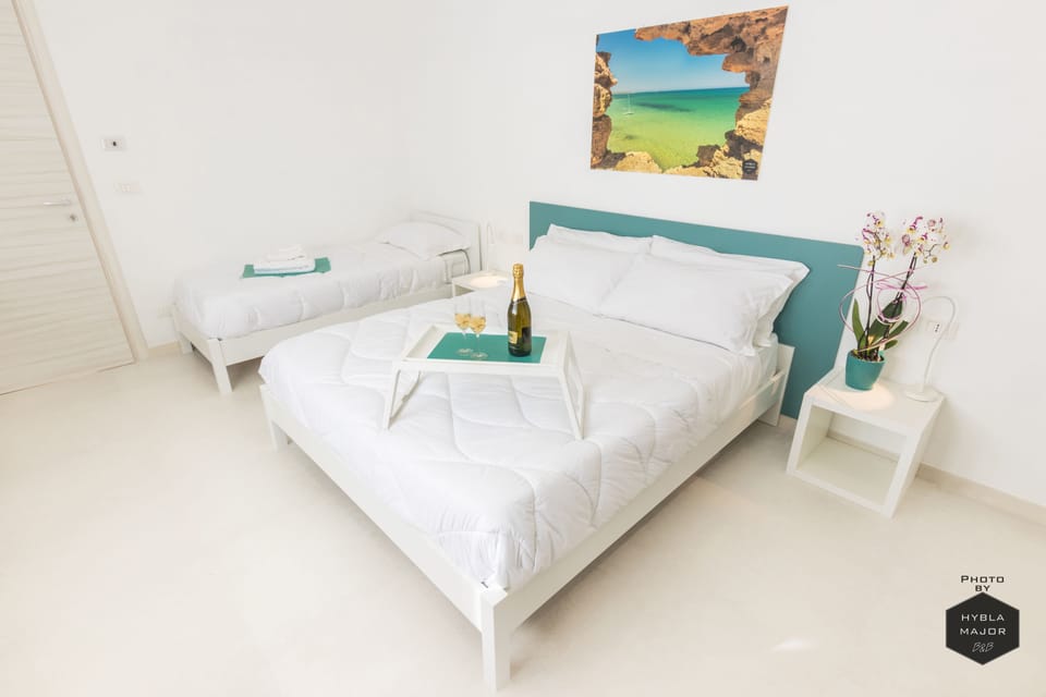 Triple Room, Ensuite, Tower | Desk, iron/ironing board, free WiFi, bed sheets