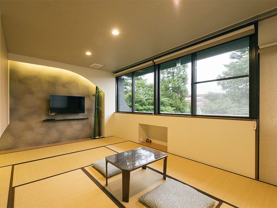 Private Vacation Home | 2 bedrooms, desk, soundproofing, WiFi (free)