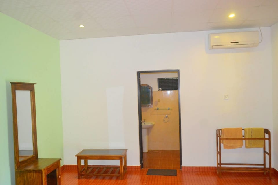 Standard Double Room, 1 Bedroom | 1 bedroom, desk, iron/ironing board, rollaway beds