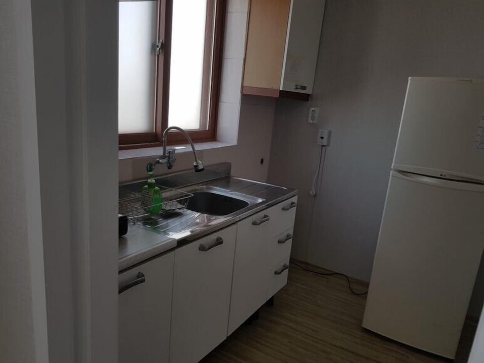 Hotel 1.5 Room | Private kitchenette | Fridge, microwave