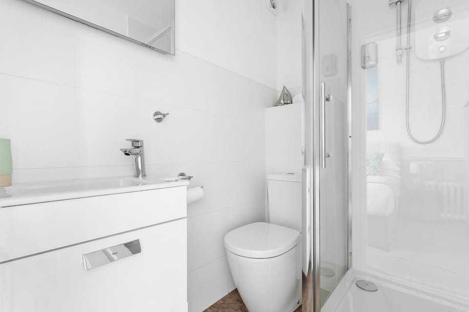 Room, Balcony | Bathroom | Shower, eco-friendly toiletries, hair dryer, towels