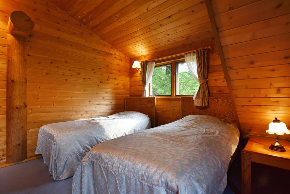 Deluxe Log house | 3 bedrooms, free WiFi, bed sheets