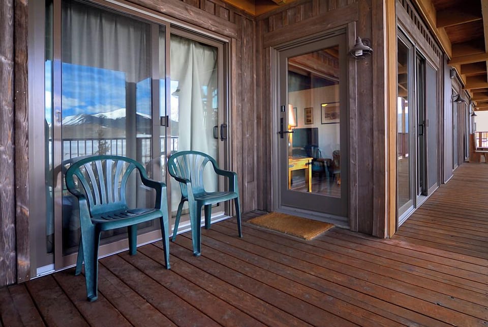 Deck Seating