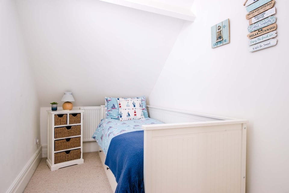 Single bedroom 