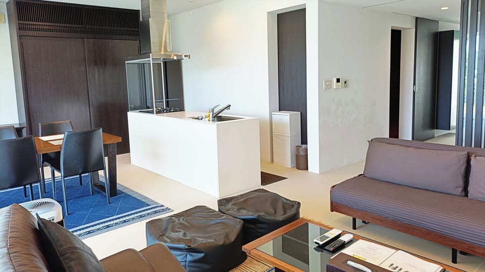 Holiday Home | Desk, WiFi (free), bed sheets