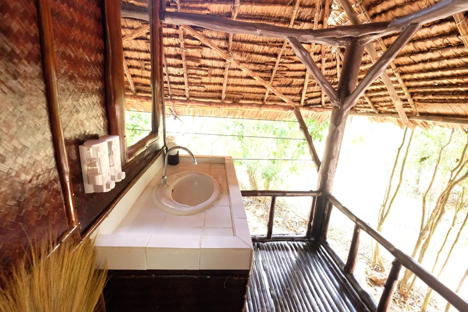 Bungalow | Bathroom sink