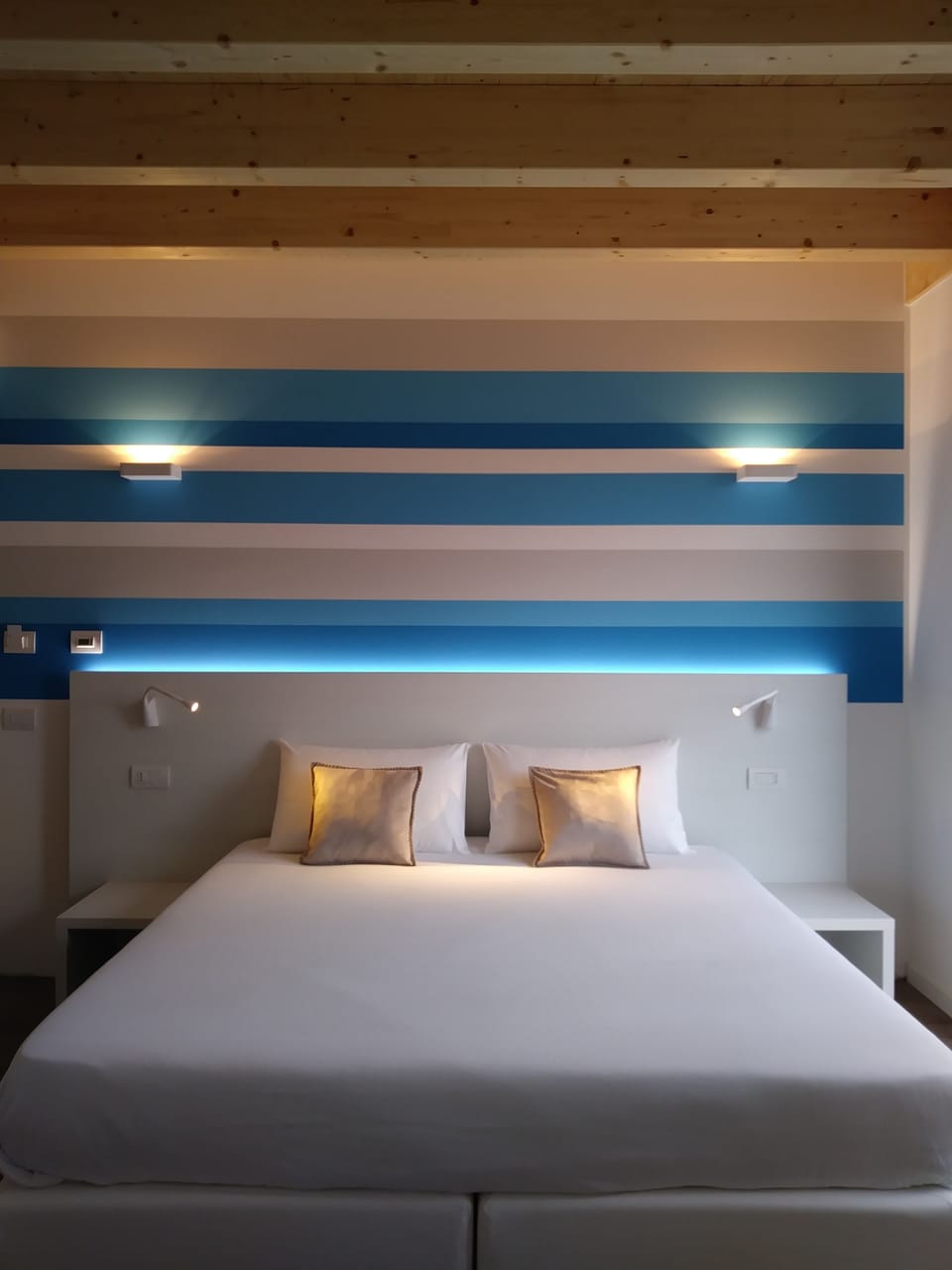 Superior Double or Twin Room | Premium bedding, minibar, in-room safe, desk
