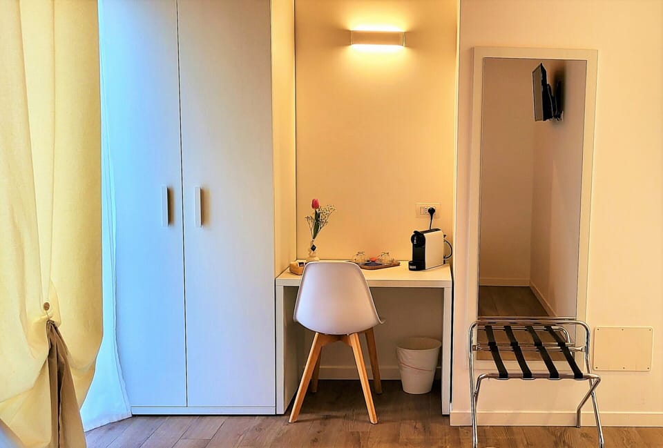 Classic Double or Twin Room | Premium bedding, minibar, in-room safe, desk