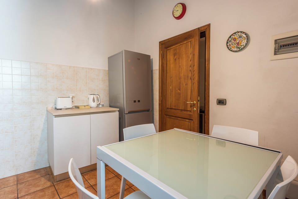 Comfort Apartment, 2 Bedrooms | Private kitchen | Full-size fridge, microwave, oven, stovetop