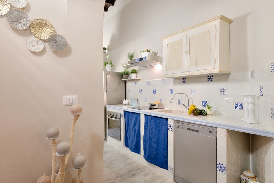 Comfort Condo, 2 Bedrooms | Private kitchen | Fridge, oven, stovetop, dishwasher