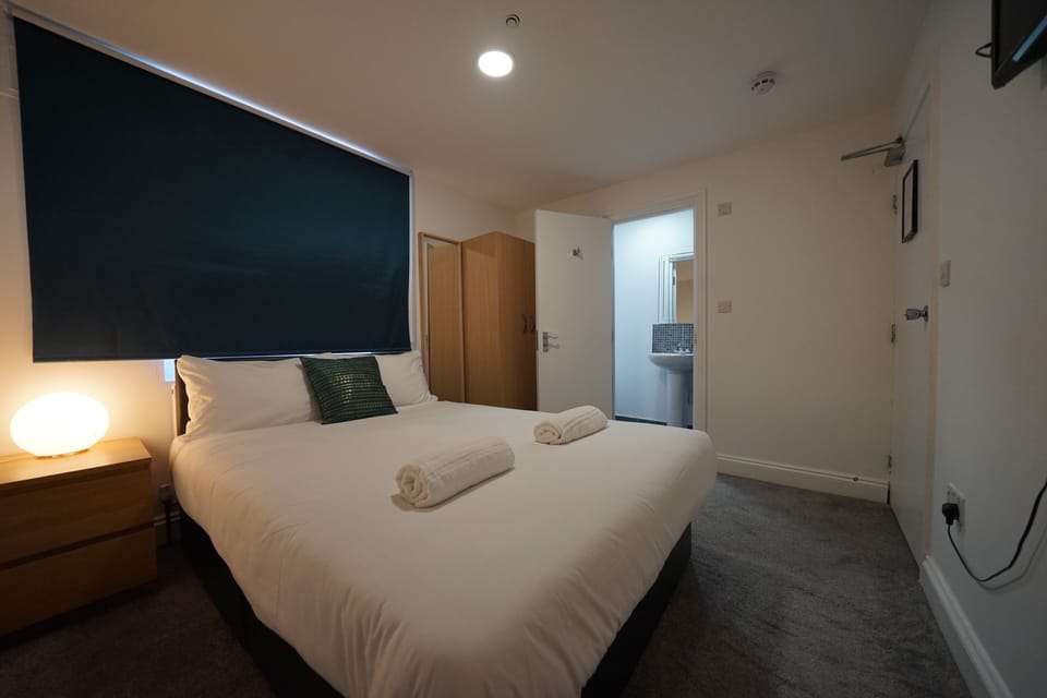Standard Double Room | Desk, laptop workspace, free WiFi, bed sheets