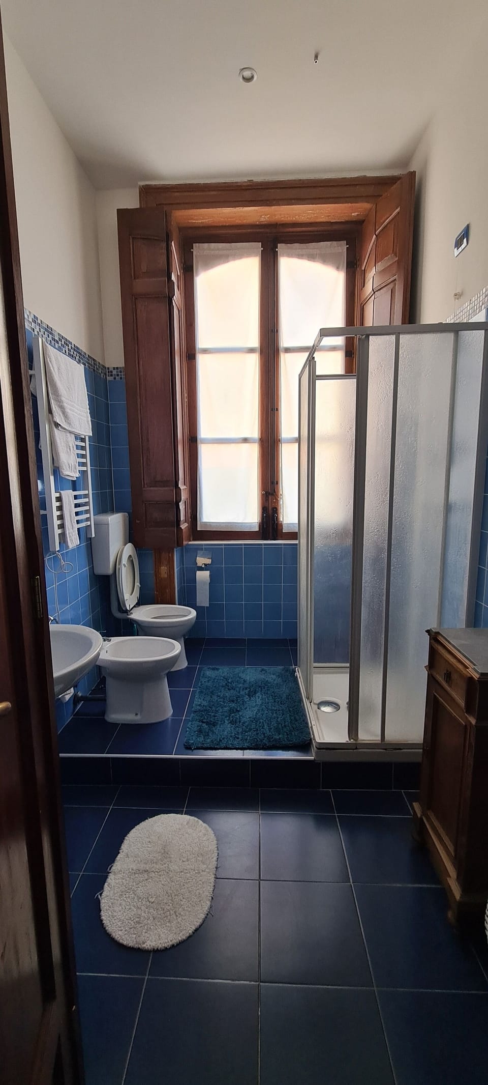 Triple Room, Sea View Private External Bathroom | Bathroom | Shower, free toiletries, hair dryer, bidet