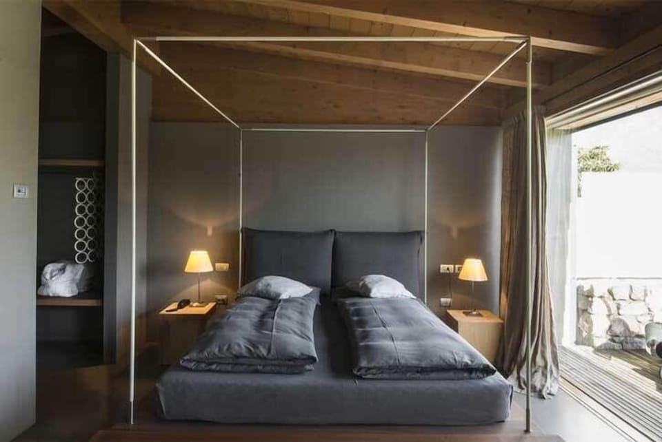 Junior Suite, 1 King Bed, Vineyard View, Garden Area (1) | Terrace/patio