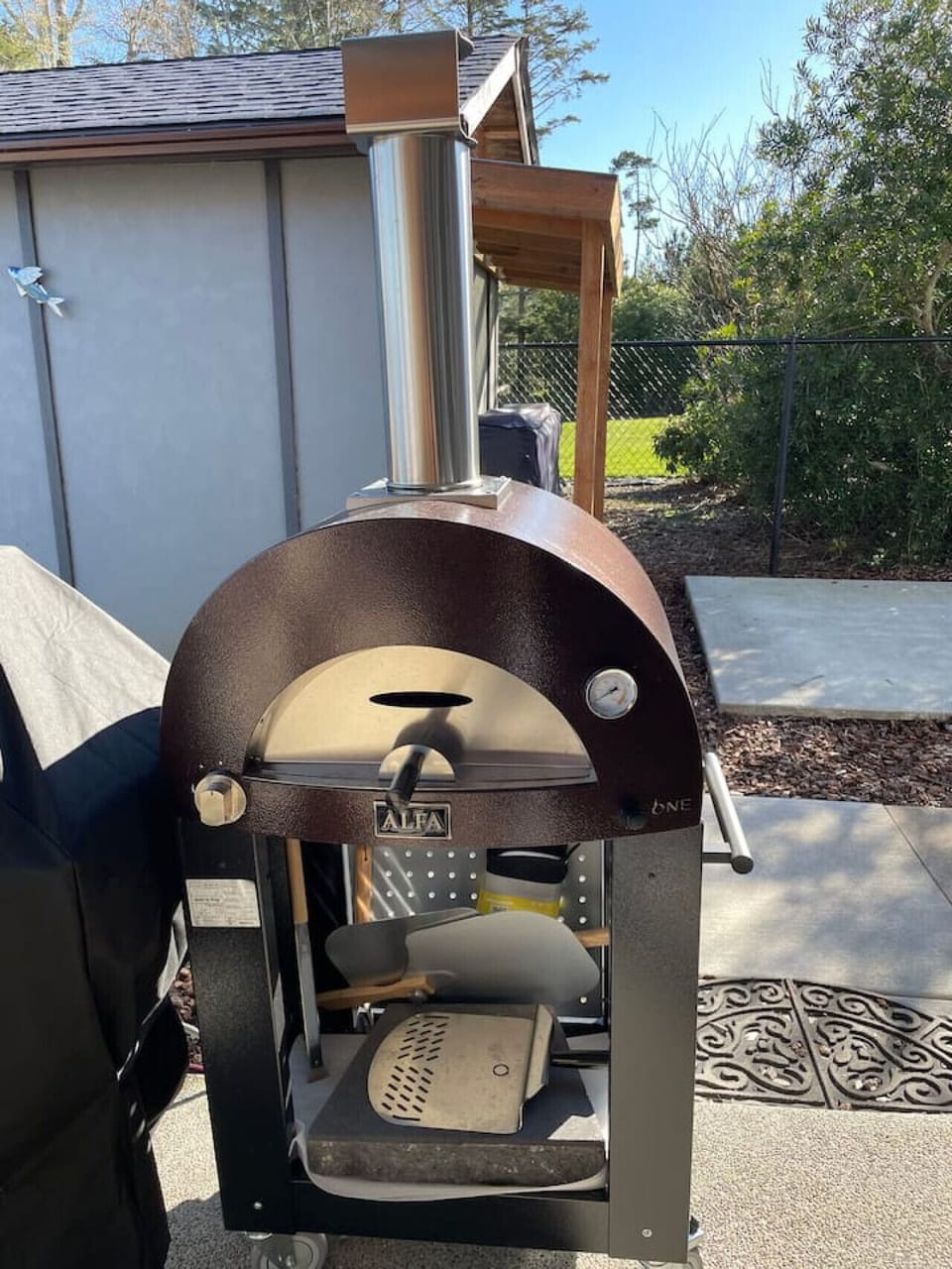 Outdoor gas pizza oven