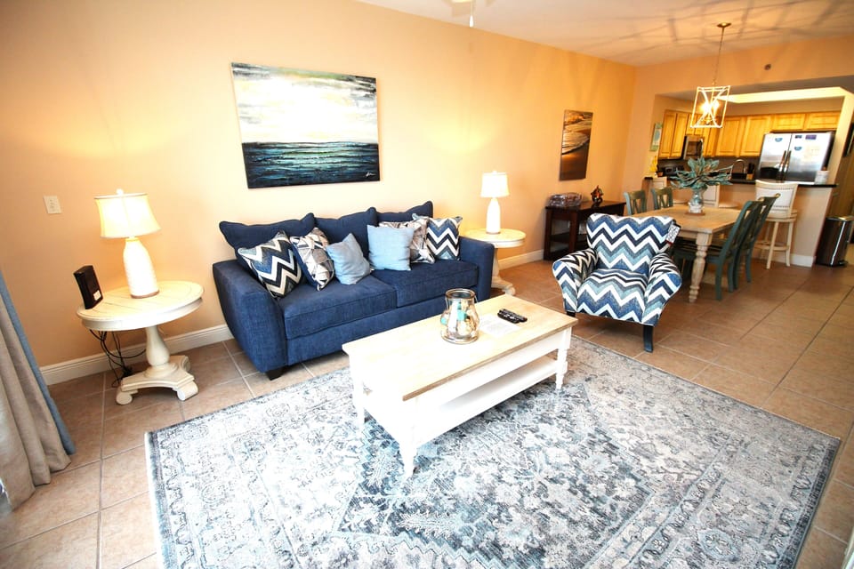 Spacious living room