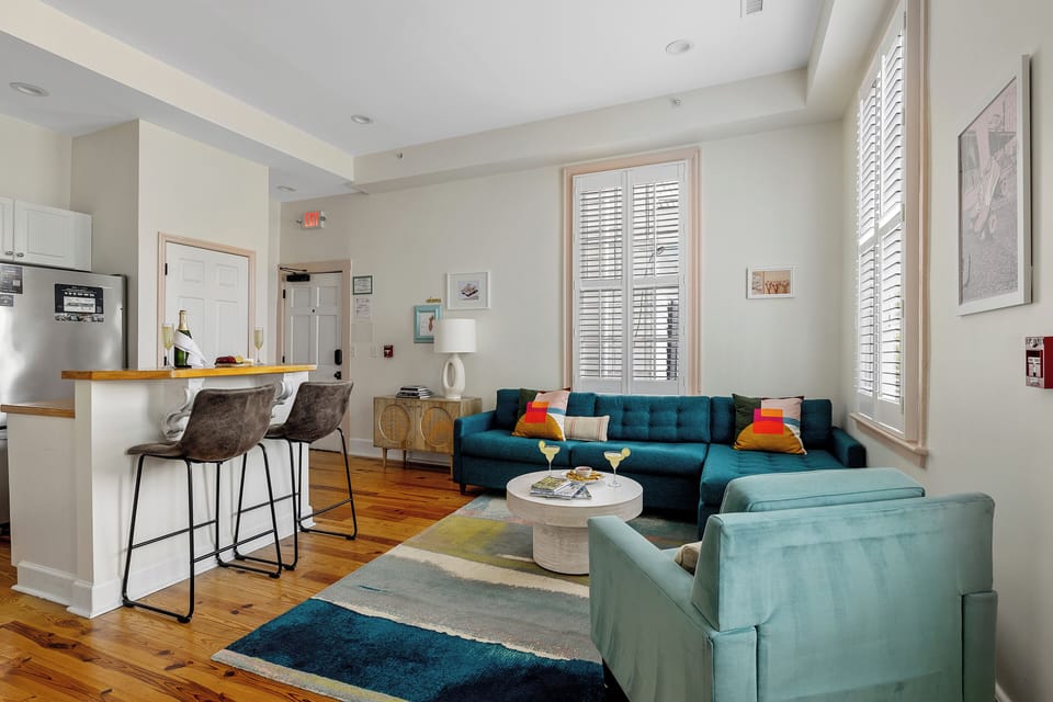 Vibrant Charm & Dining Pleasures | The Hurricane