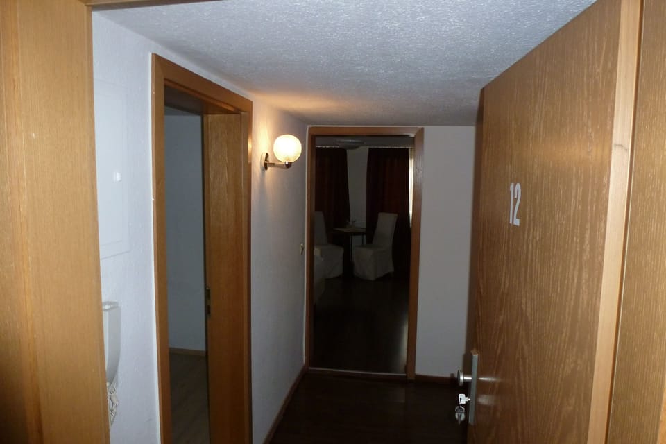 Classic Suite, 3 Bedrooms | Premium bedding, desk, soundproofing, iron/ironing board