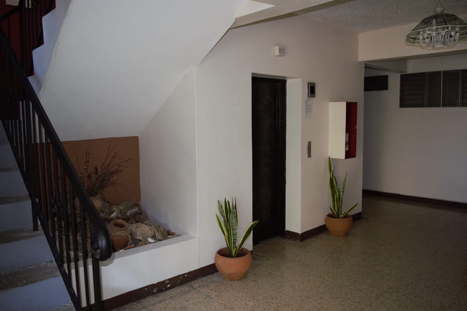 Luxury Apartment, 2 Bedrooms, Mountain View | Private kitchen | Full-size fridge, microwave, oven, stovetop