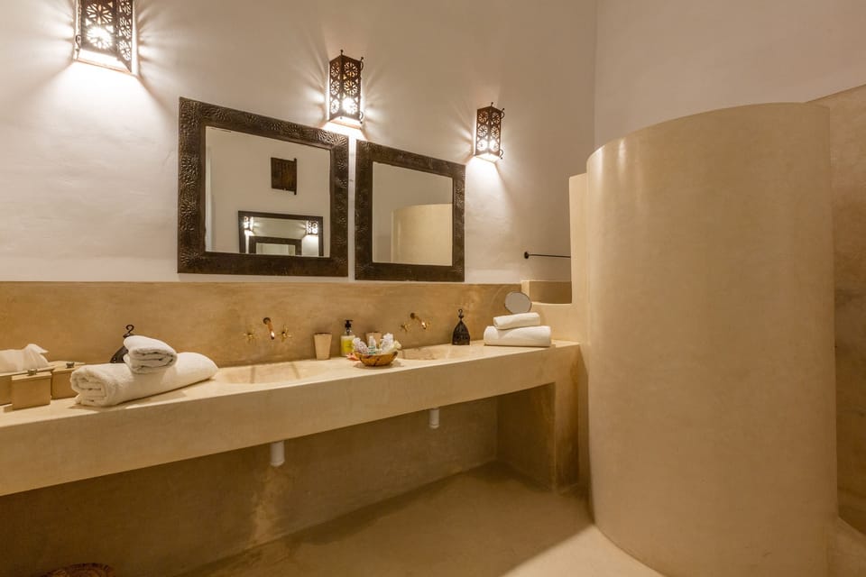Suite (Tchaikana) | Premium bedding, in-room safe, iron/ironing board, free WiFi