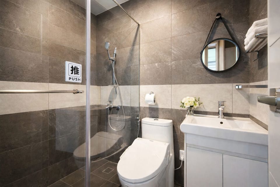 Double Room, Balcony | Bathroom | Shower, free toiletries, hair dryer, slippers
