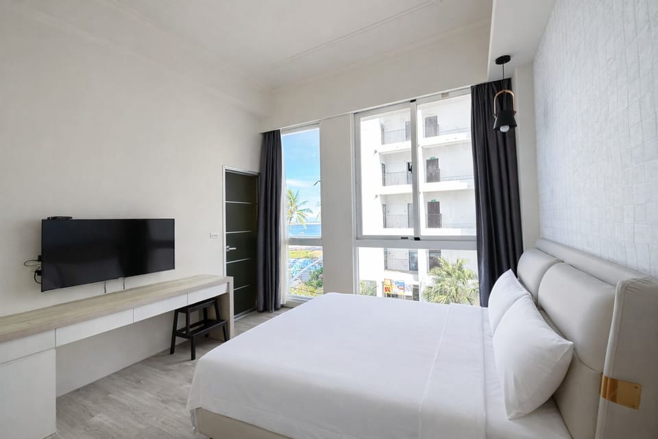 Double Room | Blackout drapes, WiFi (free), bed sheets