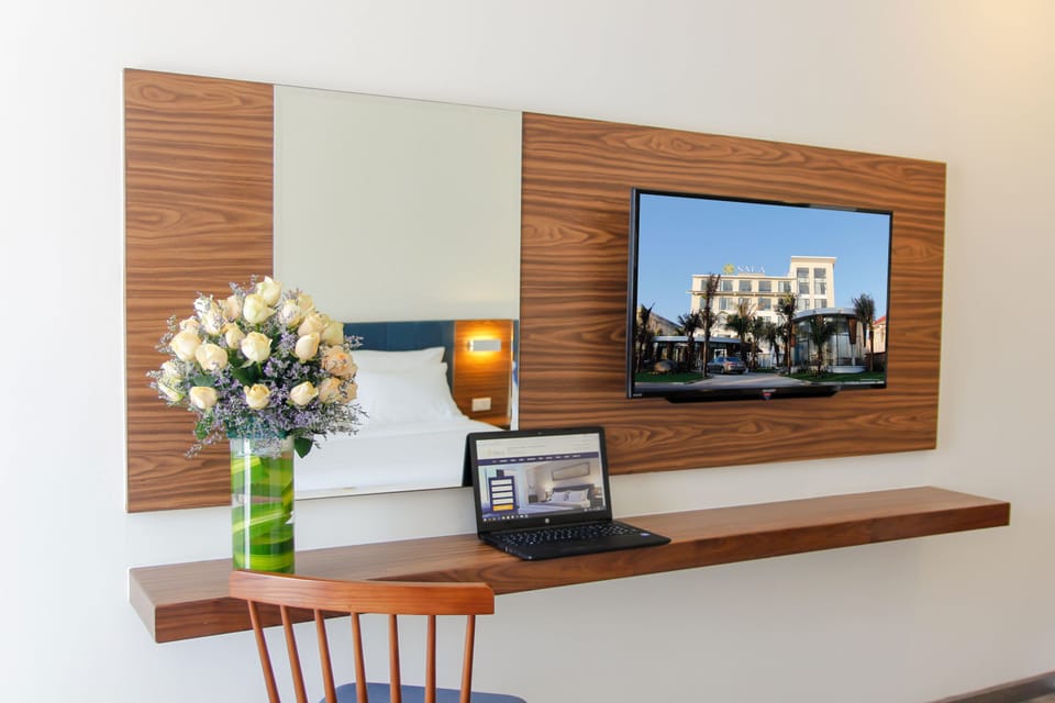 Minibar, in-room safe, desk, blackout drapes